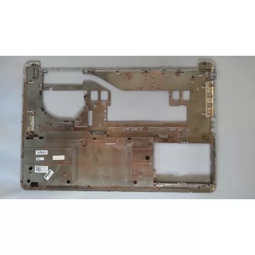Dell Inspiron 15 7000, 7537 használt szürke-ezüst alsó burkolat (07R6TG, 7R6TG)