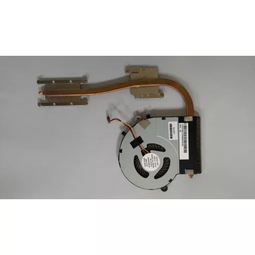 Toshiba Satellite L50 használt komplett hűtő ventilátor egység (NFB80A05H, FSFA11M)